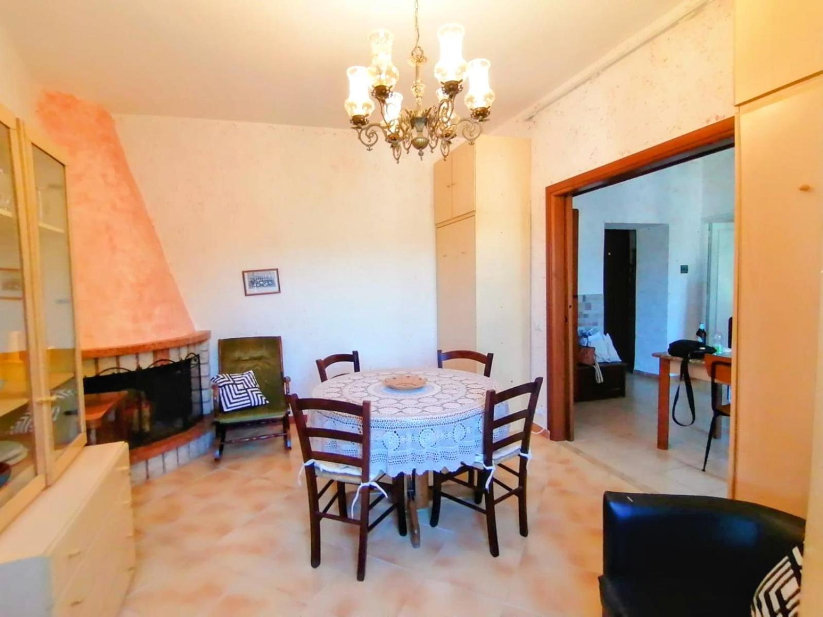 La Casa In Piazza Apartment Toffia Екстериор снимка