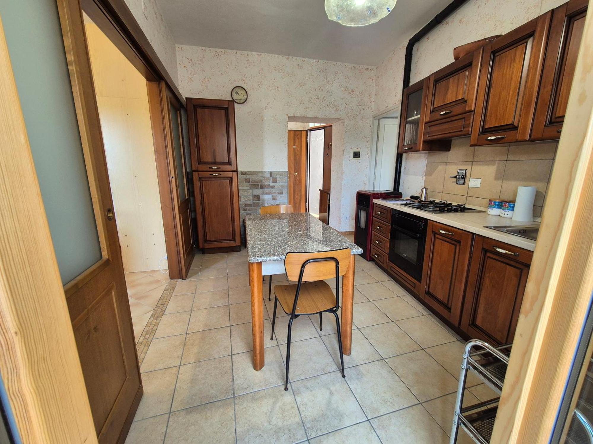 La Casa In Piazza Apartment Toffia Екстериор снимка